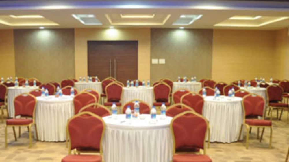 Residency Sarovar Portico Mumbai Exterior foto