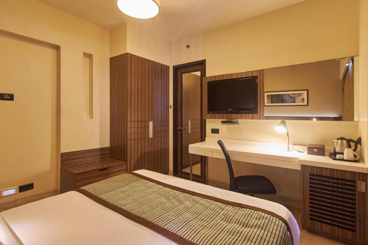 Residency Sarovar Portico Mumbai Exterior foto