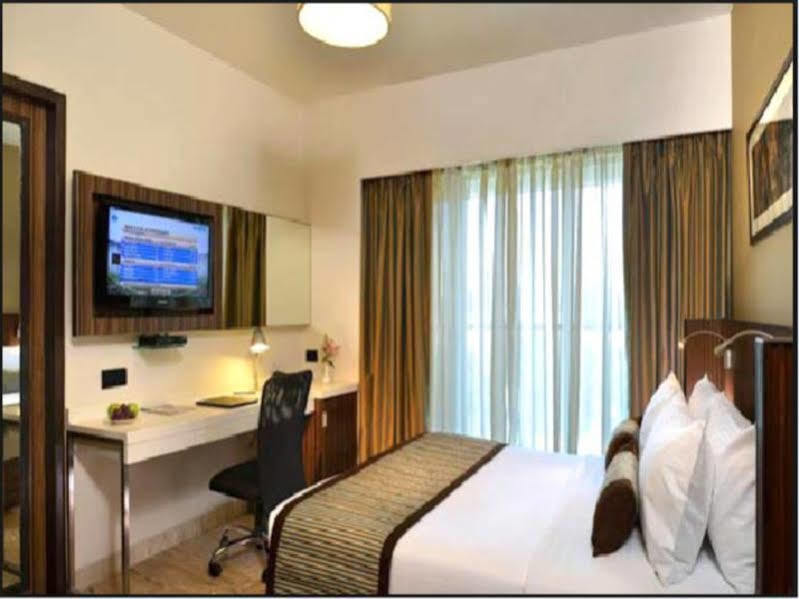 Residency Sarovar Portico Mumbai Exterior foto