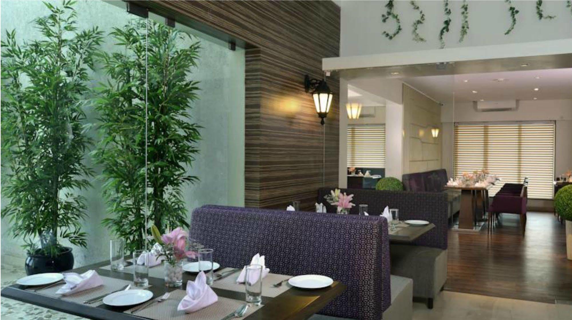Residency Sarovar Portico Mumbai Exterior foto